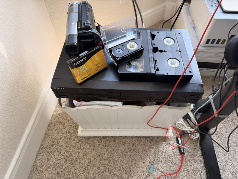 Archival flatbed scanner for photo digitization